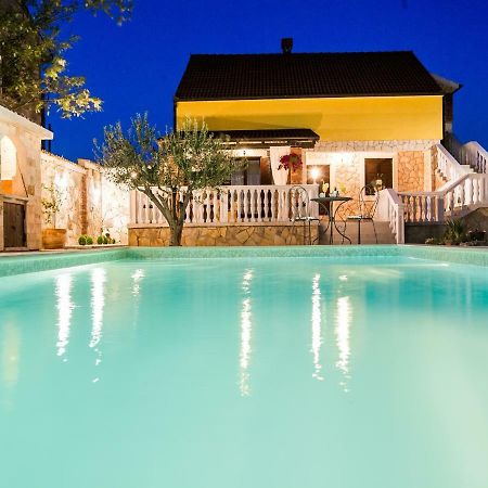 Holiday Home Iva With Pool Sukošan المظهر الخارجي الصورة