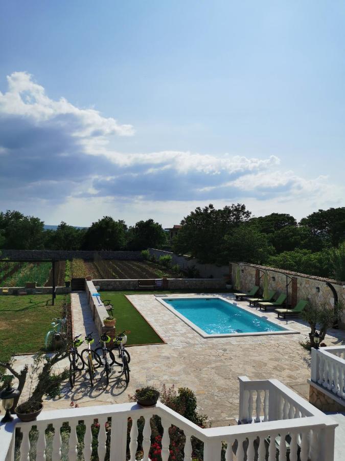 Holiday Home Iva With Pool Sukošan المظهر الخارجي الصورة