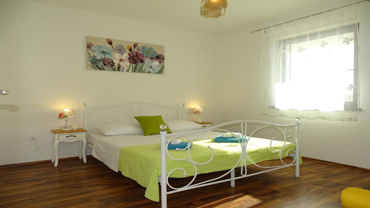 Holiday Home Iva With Pool Sukošan المظهر الخارجي الصورة