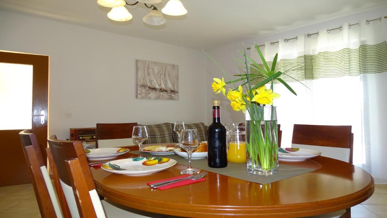 Holiday Home Iva With Pool Sukošan المظهر الخارجي الصورة