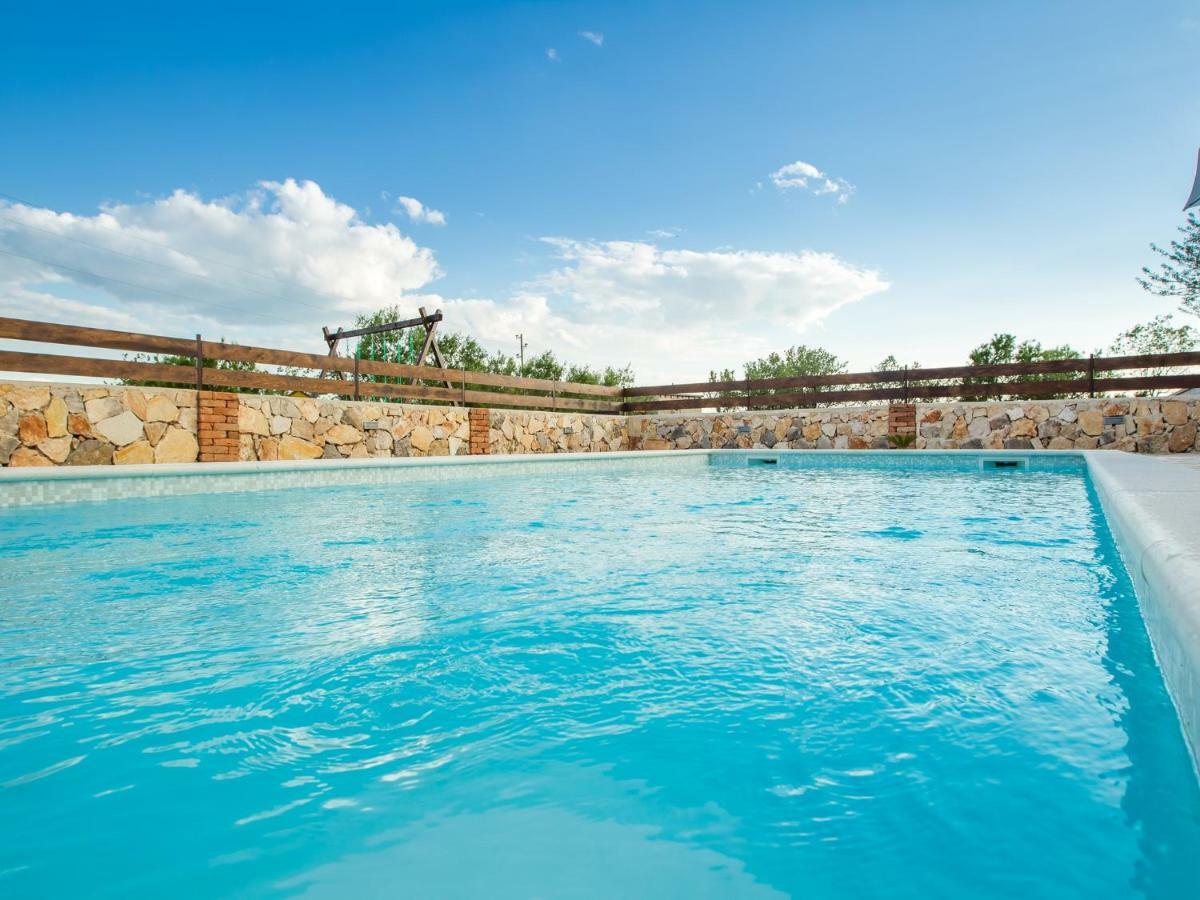 Holiday Home Iva With Pool Sukošan المظهر الخارجي الصورة