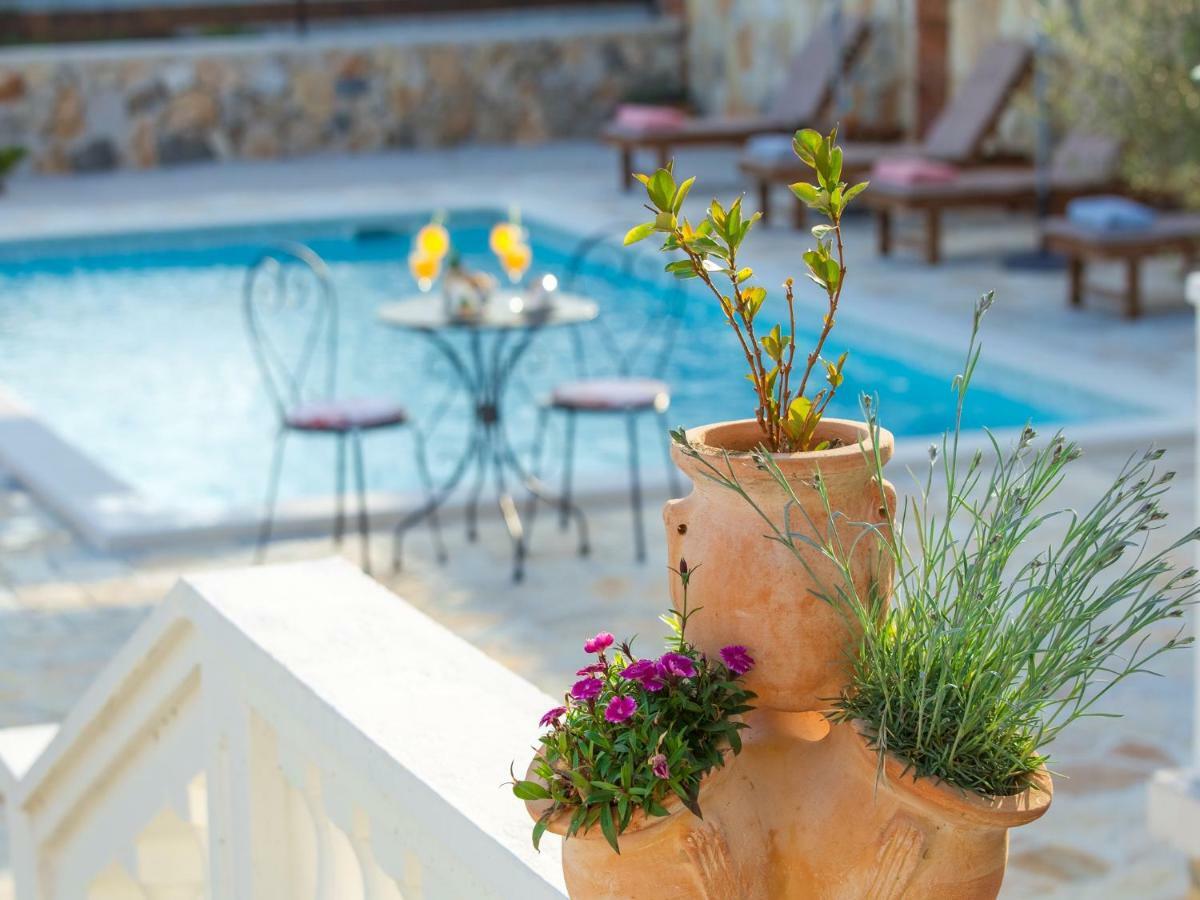 Holiday Home Iva With Pool Sukošan المظهر الخارجي الصورة